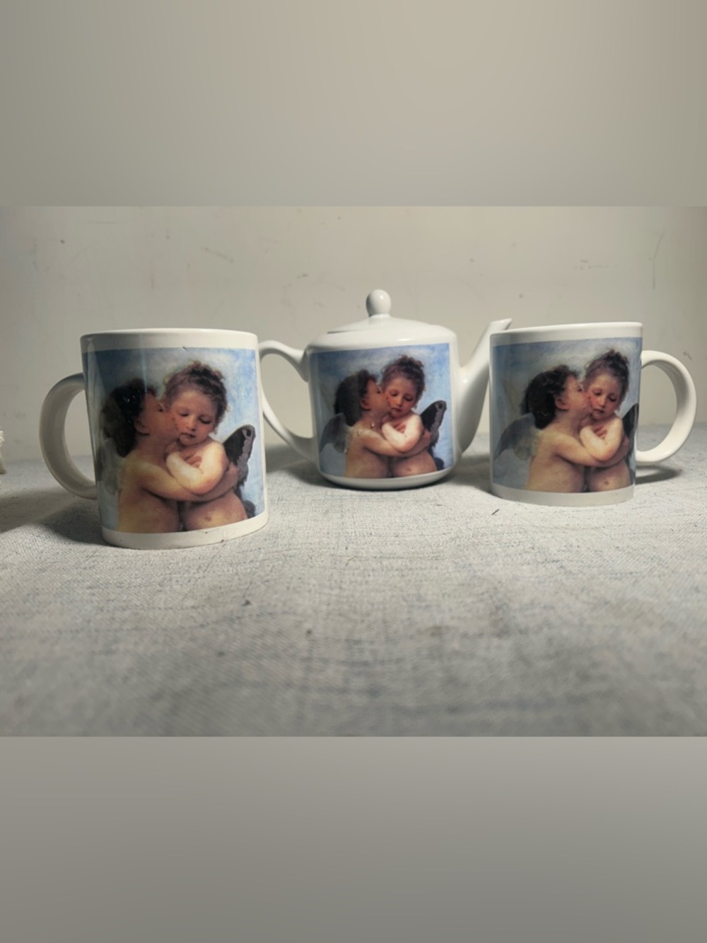 Cherub-Print White Porcelain Mug & Teapot Set - Classic Angel Motif